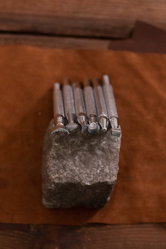 Embossing Tool Set + Swivel Knife, 7 Parts - Which Mark