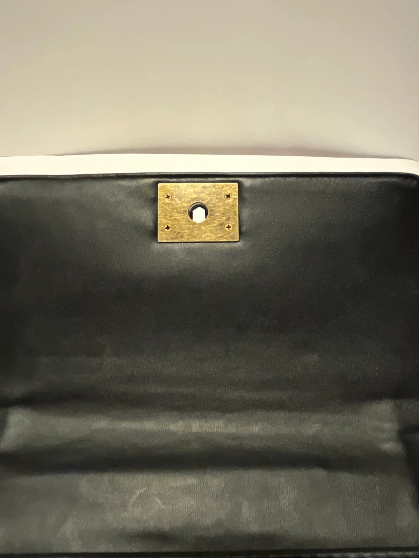 Luxury Crafted Front Flap Bag With Handle - Which Mark