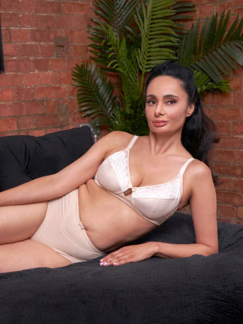 Rosie - Silk & Organic Cotton Lace Full Cup Wireless Bra - Which Mark