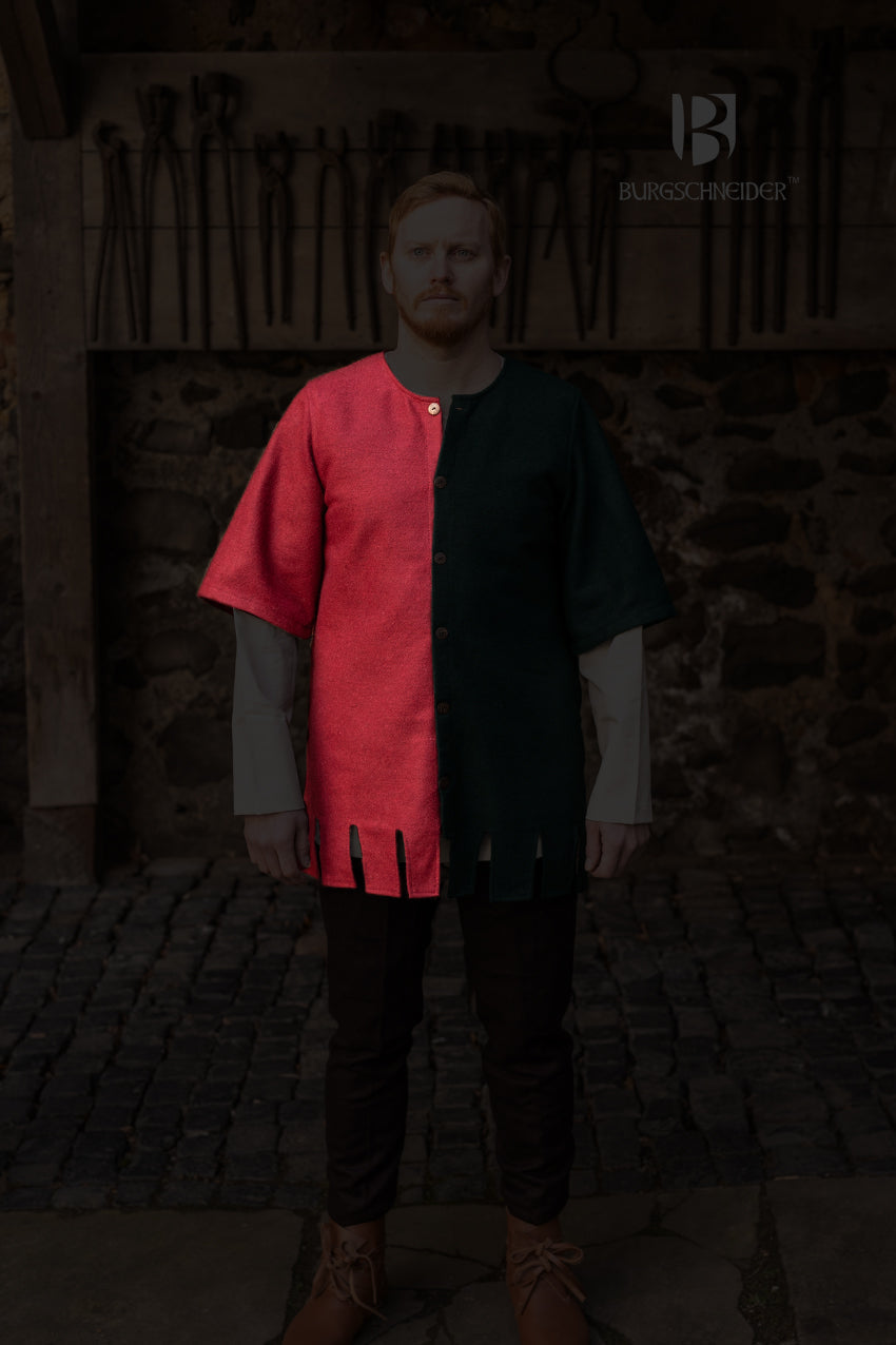 Right Side Surcoat Aleran Red - Which Mark