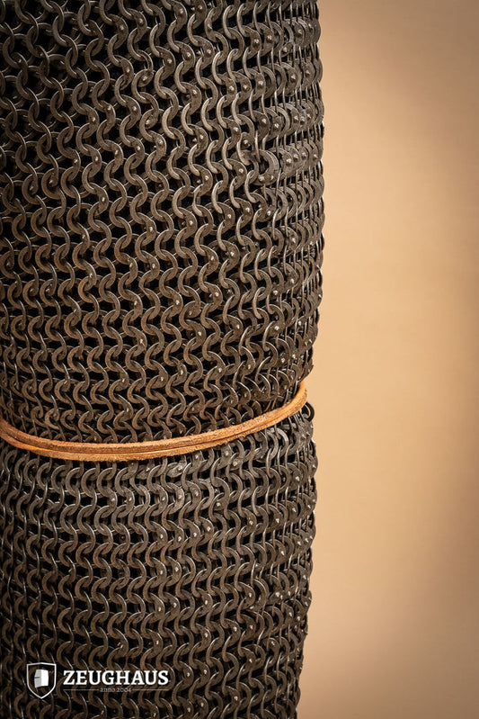 Chainmail Chausses Flatring Wedge Riveted 9mm Steel Oiled - Which Mark