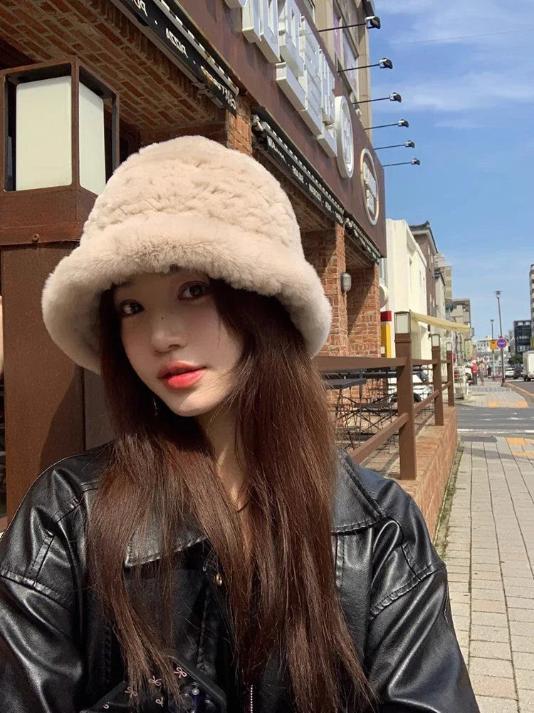 Rex rabbit fur hand-knitted bucket hat - Which Mark