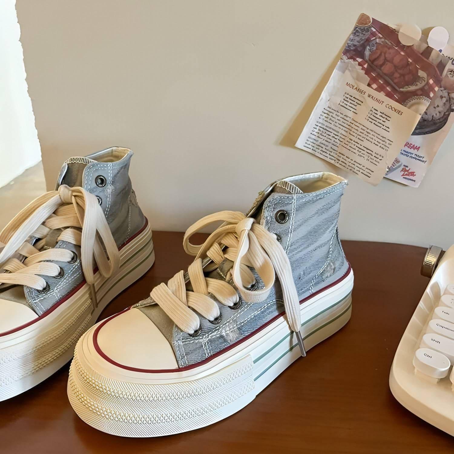 Women's Synthetic Leather Lace-up High-top Rubber Casual Shoes - Which Mark