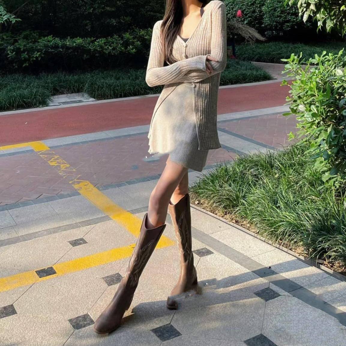 Retro Chunky Heel Embroidery Western Cowboy Boot Women - Which Mark