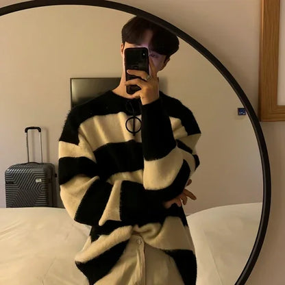 Round Neck Striped Design Sense Niche Soft Glutinous Sweater Men - Which Mark