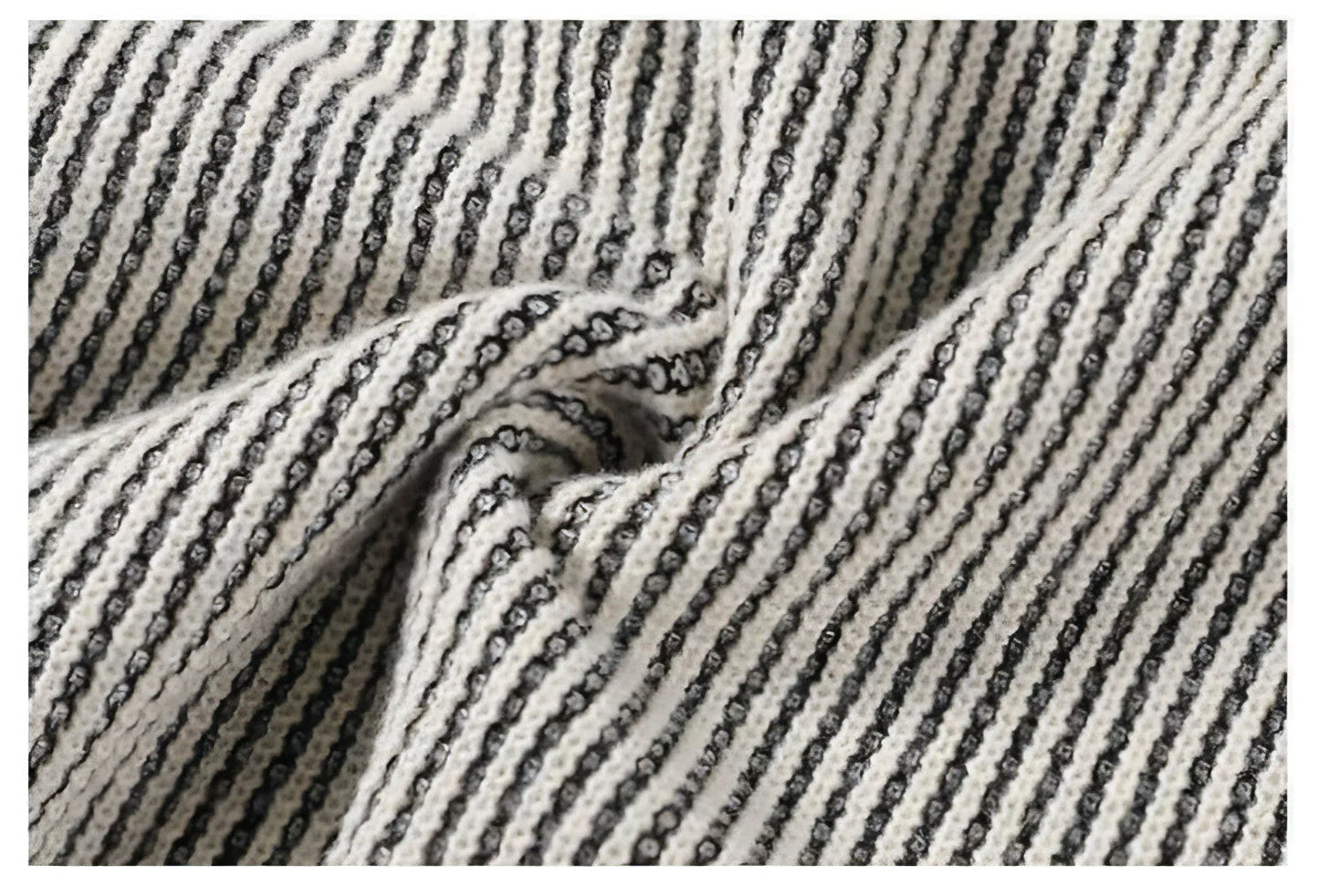 Round Neck Striped Sweater For Men - Which Mark