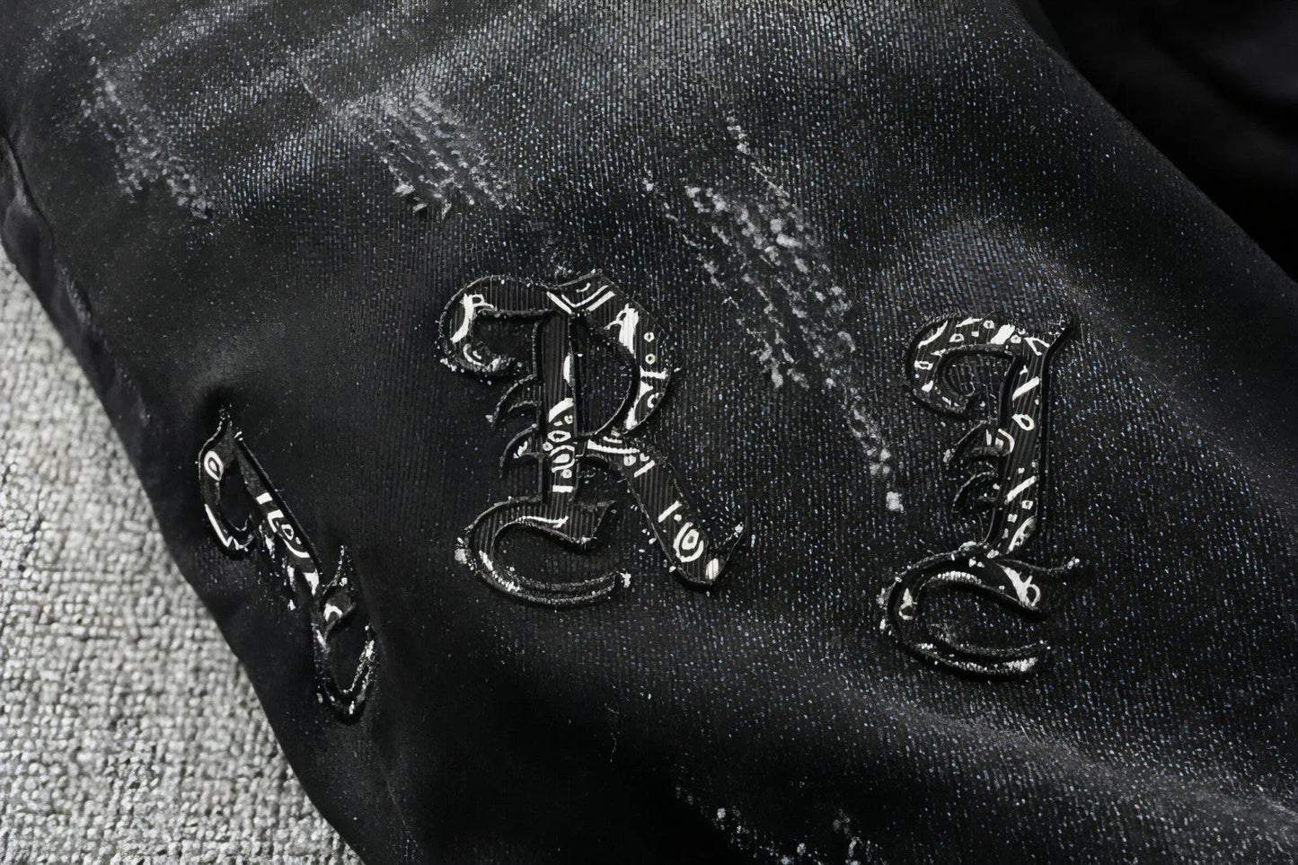 UrbanEase™ Black Cashew Flower Printed Patch Torn Jeans For Men - Which Mark