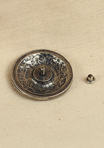 Rivet-Plate Celtic Knot Antique Silver - Which Mark