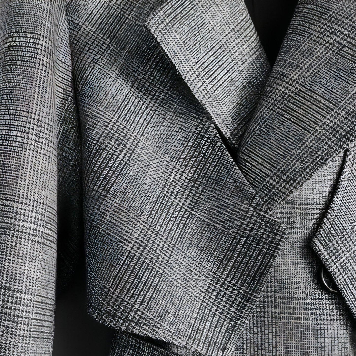 The Trenchcoat Is Over The Knee And Long Men - Which Mark