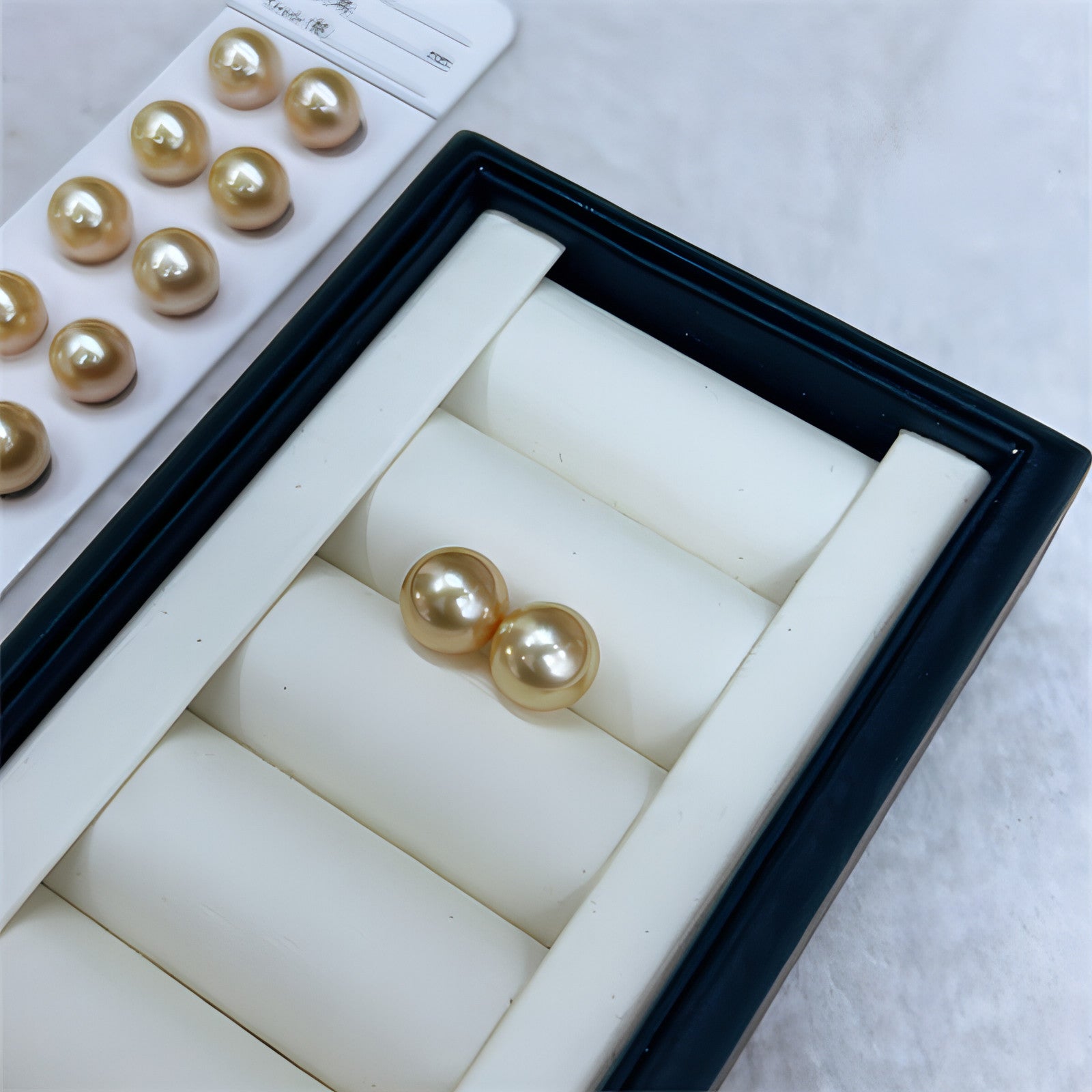Seawater Nanyang Gold Pearl Ear Studs - Which Mark