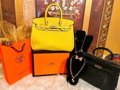 Fashion Women's Handbag - Which Mark