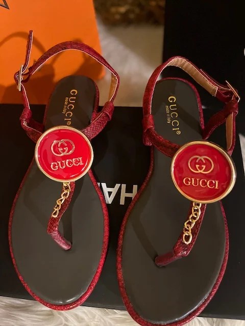 Women's Fashion - Which Mark