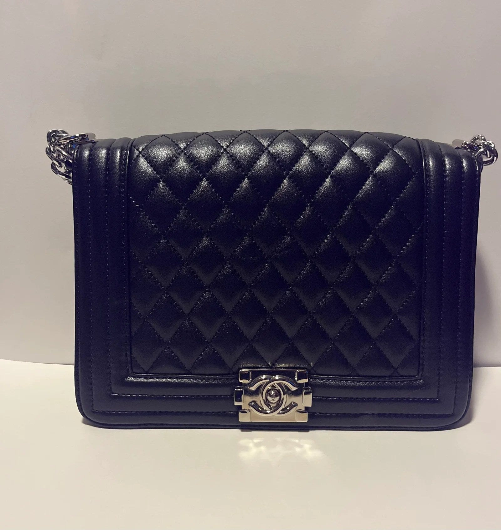 Charming Bags With Gold Handle Chain - Which Mark