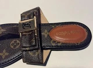 Fashion Thong Flat sandals - Which Mark