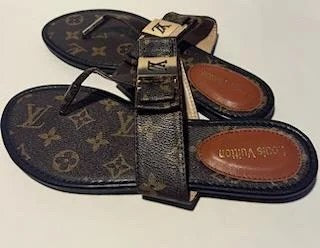 Fashion Thong Flat sandals - Which Mark
