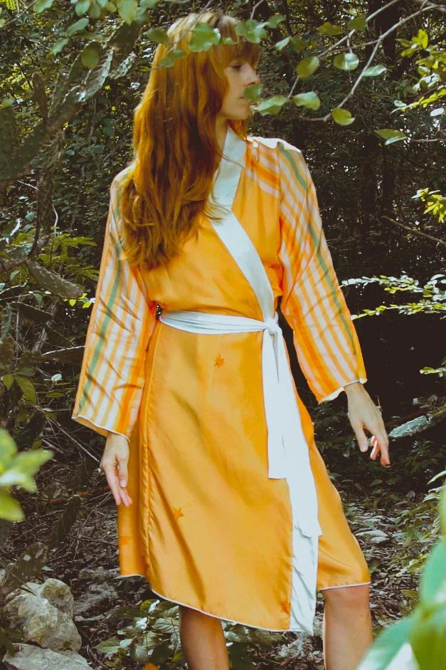 The Royal Robe in Yucatan Rainbow - Which Mark