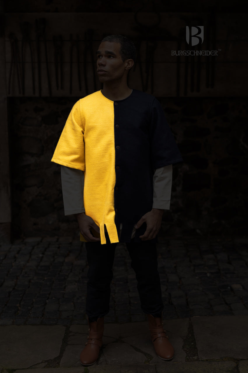 Right Side Surcoat Aleran Yellow - Which Mark