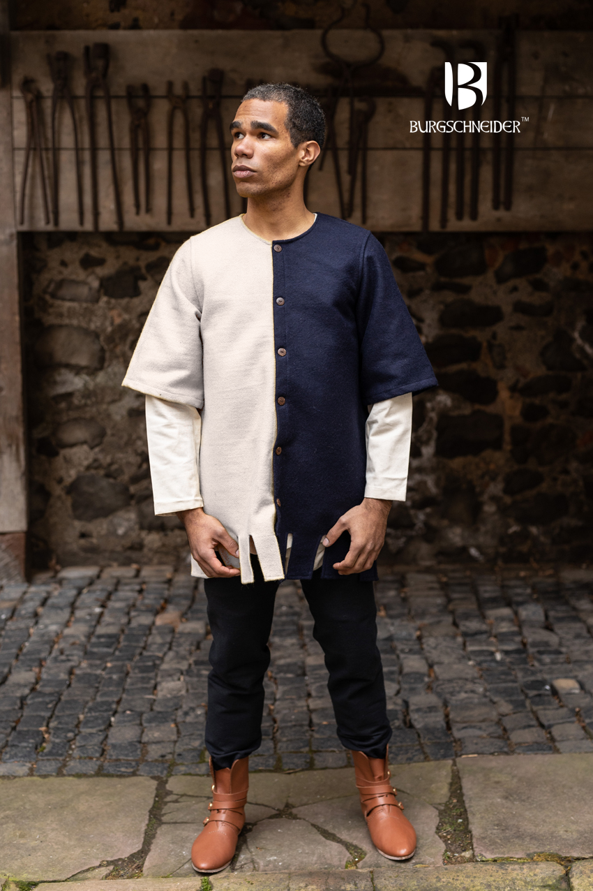 Right Side Surcoat Aleran Natural - Which Mark
