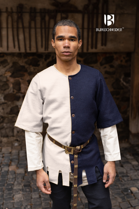 Right Side Surcoat Aleran Natural - Which Mark