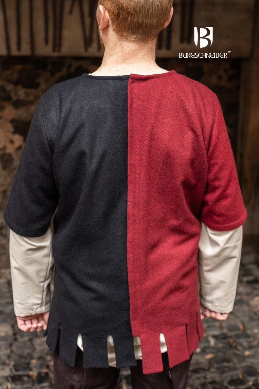 Left Side Surcoat Aleran Black - Which Mark