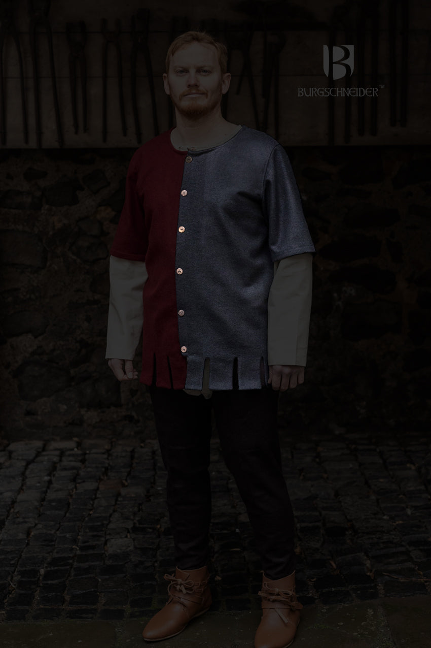 Left Side Surcoat Aleran Black - Which Mark