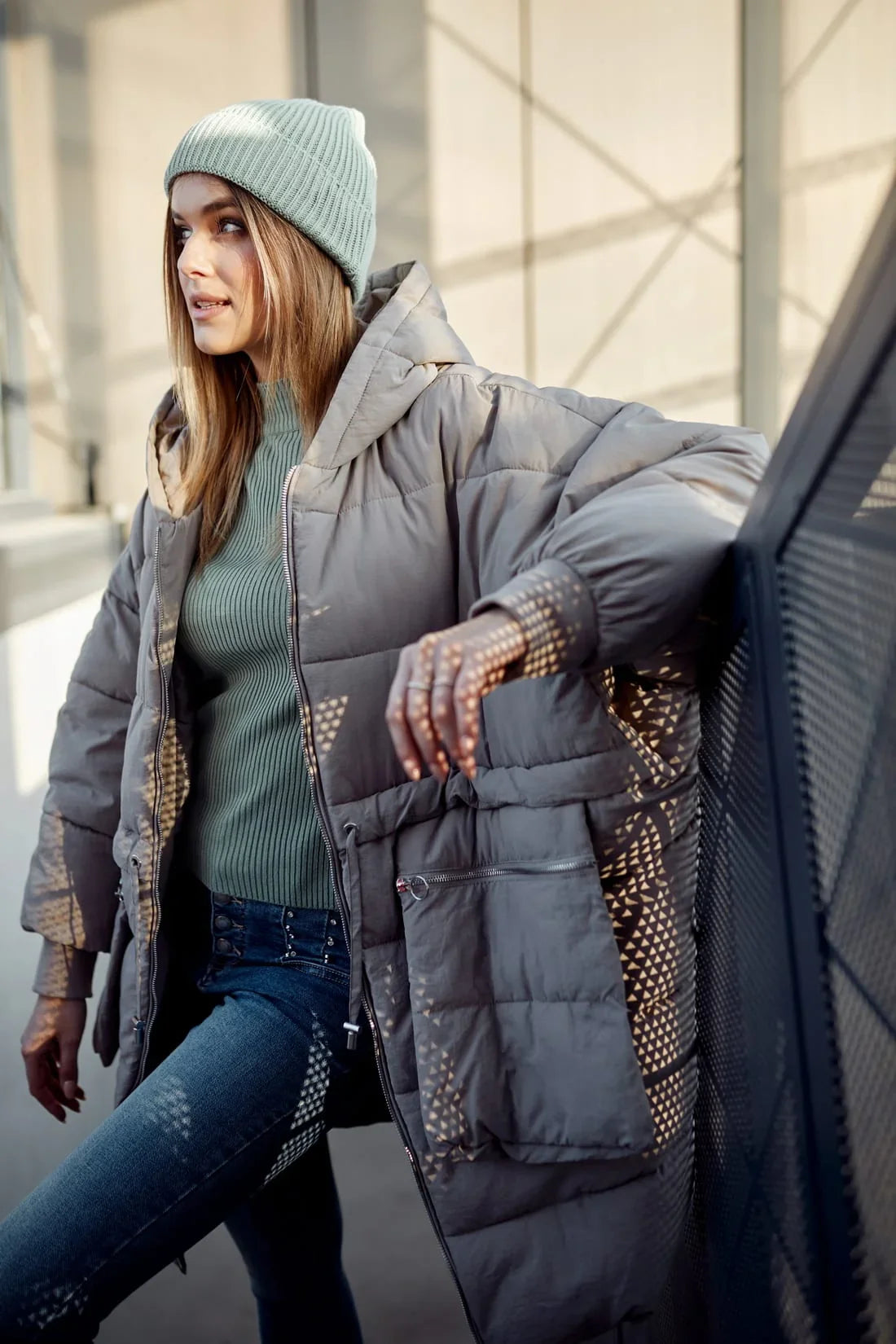 Women's cap with a turn-up, olive C74 - Which Mark