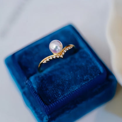 Women's 18k Gold And Diamond V-shaped Fashion Simple Ring - Which Mark