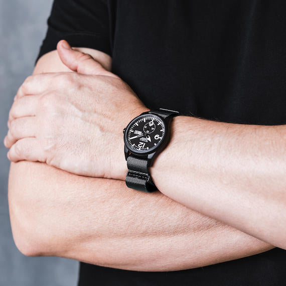 41.0mm tactical quartz watch with nylon 6 strap in grey colour - Which Mark