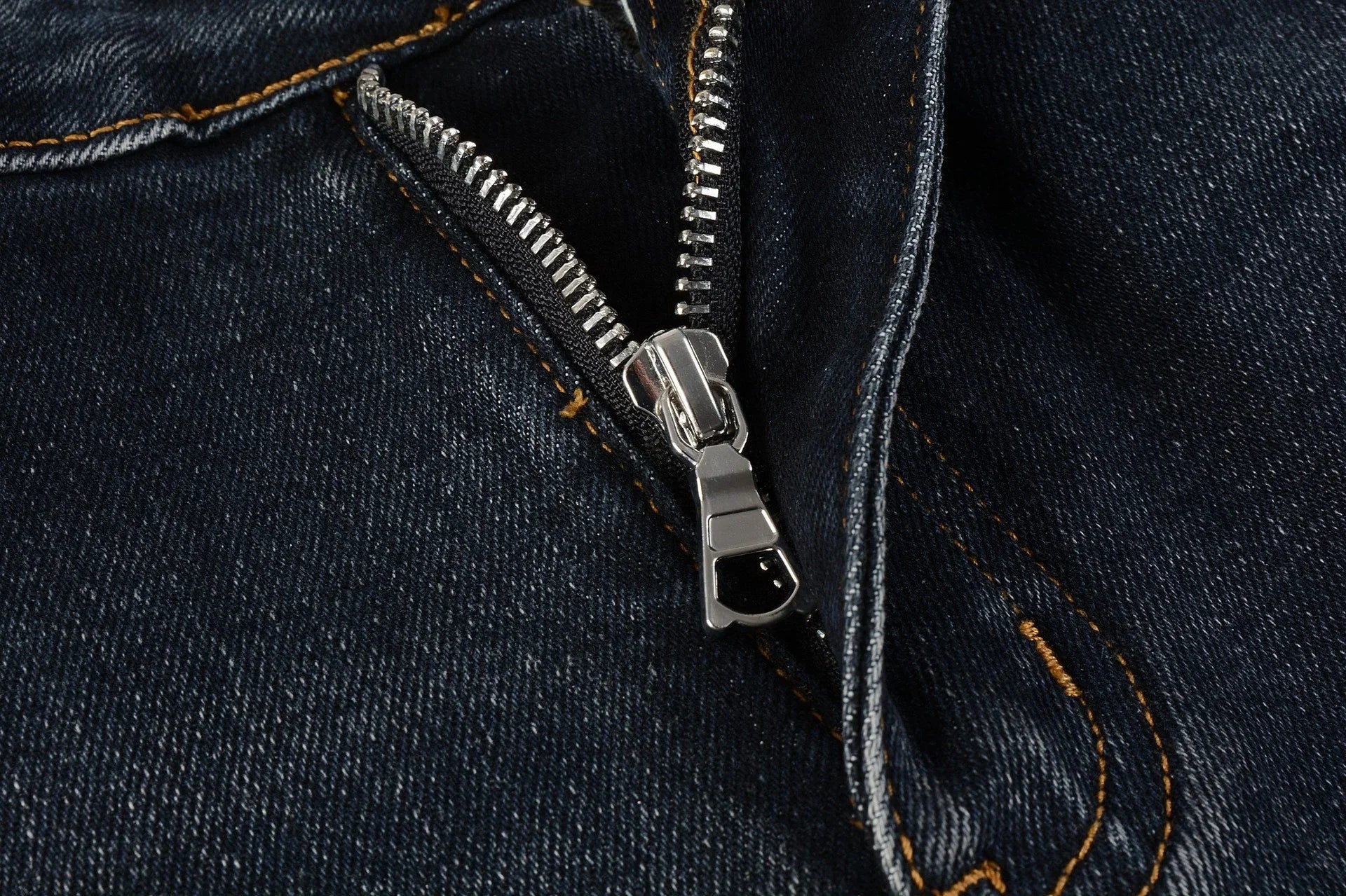 SteelLine™ – Slim Fit Streetstyle Jeans for Men - Which Mark