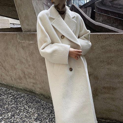Solid Sail Sheep Camel Coat – Luxury & Warmth for Winter Elegance - Which Mark