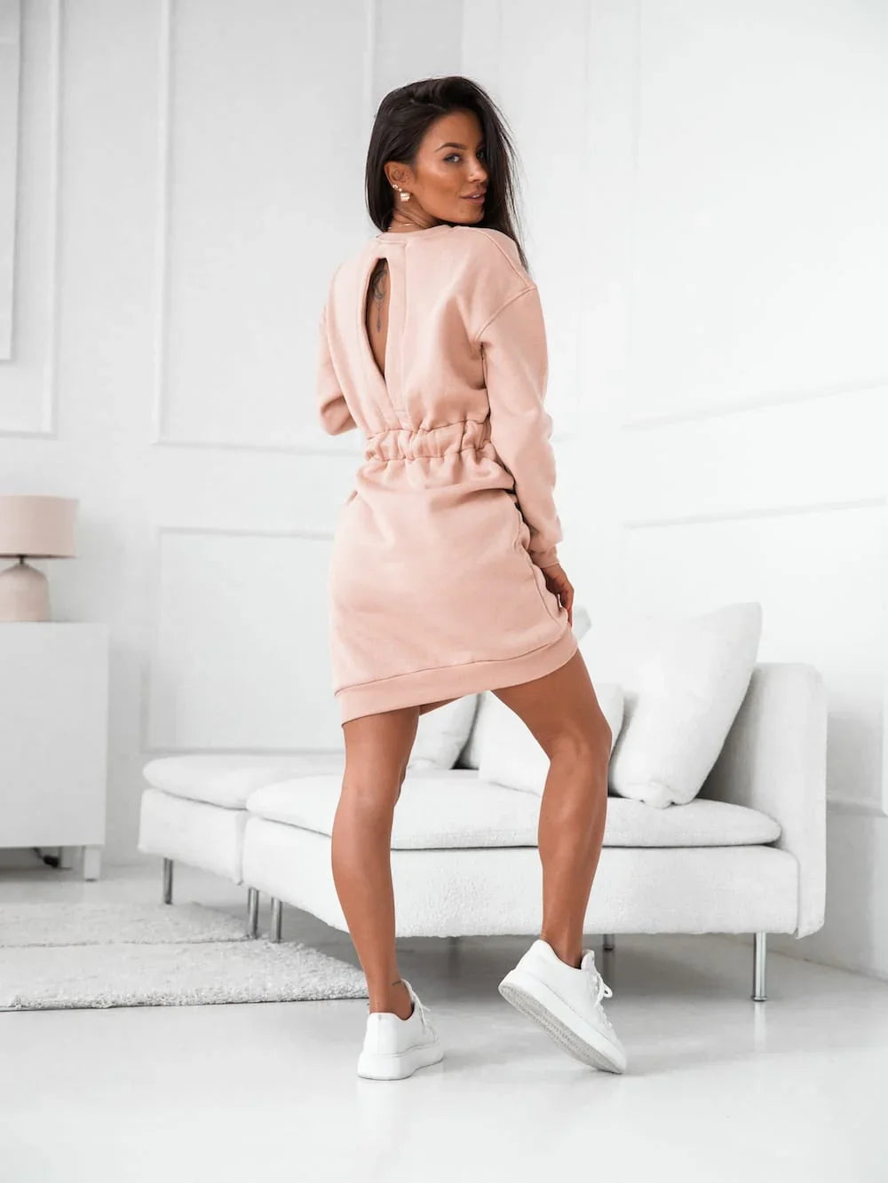 Warm dress with a cutout on the back, beige FI719 - Which Mark