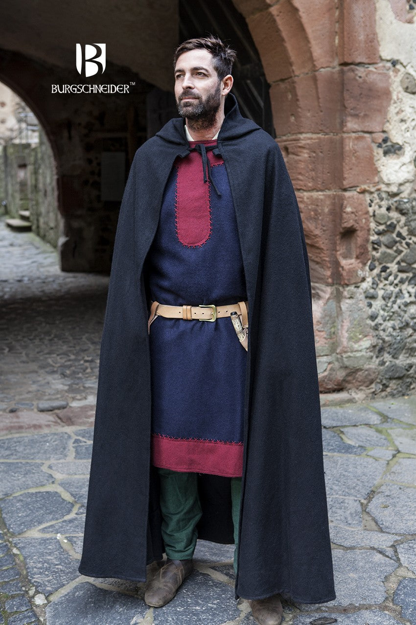 Wool Hooded Cloak Hibernus Black - Which Mark