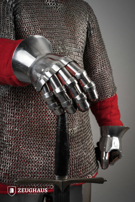 Hourglass Gauntlets 1,6mm Polished - Which Mark